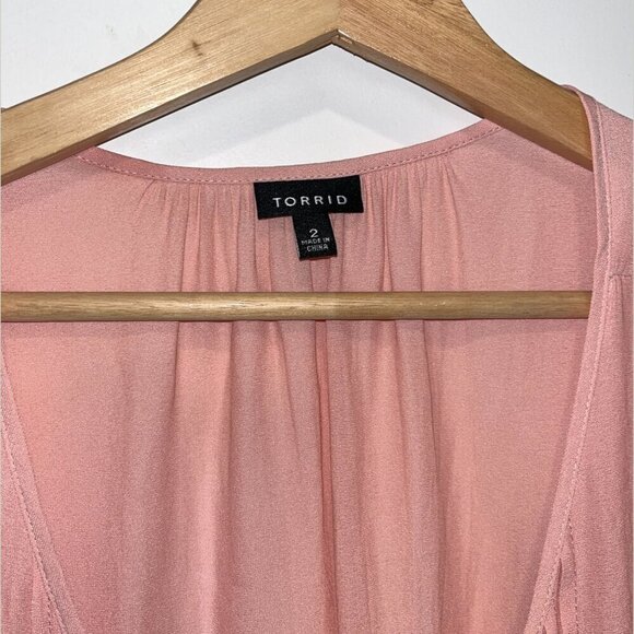 Torrid Pink chiffon V-Neck Tuck Crepe Blouse Women’s Size 2x - Picture 3 of 7